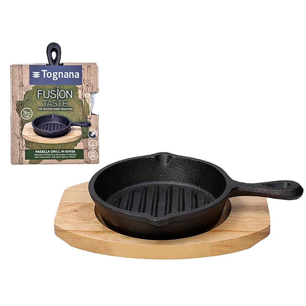Tigaie din fonta 13 cm Tognana Fusion Taste pe suport de lemn
