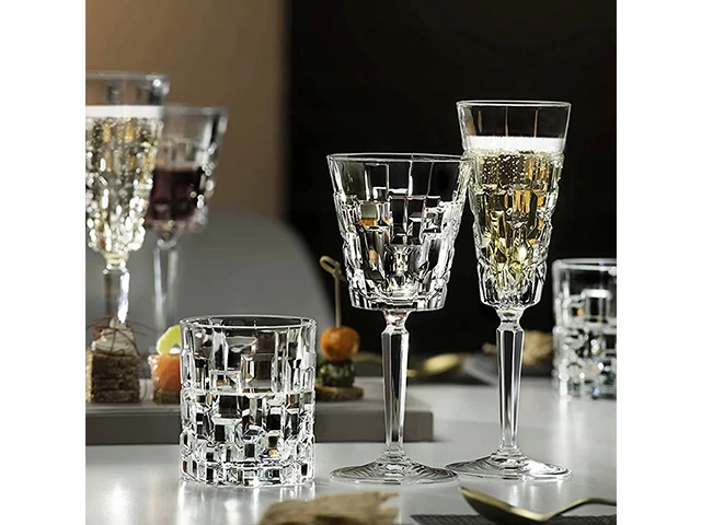 Set 18buc Etna: pocale 6X190 ml, 6X280 ml, pahare pentru whisky 6X330 ml