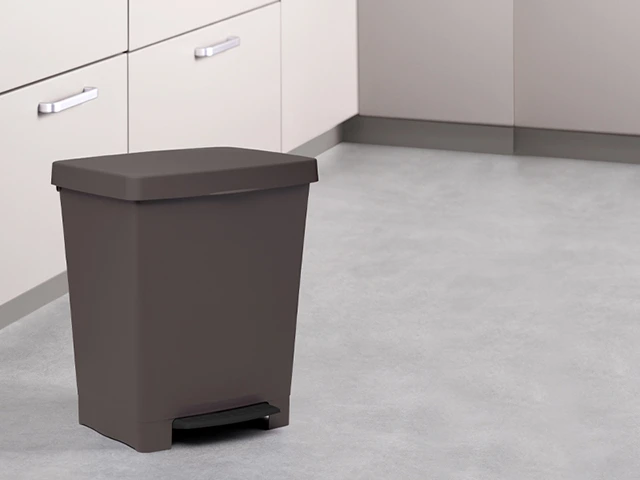 Cos pentru gunoi cu pedala Tatay Cubik 23 l, 33.5X30X39 cm, maro