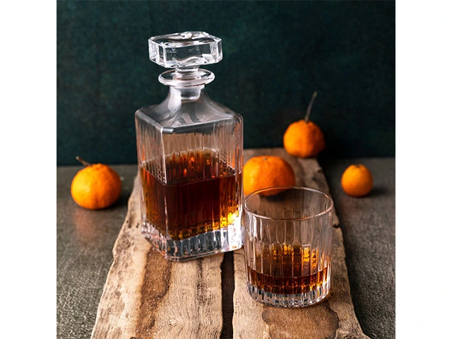 Carafa pentru bauturi tari Timeless 0.75l, cristal