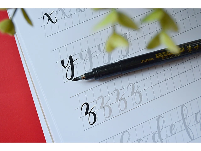 Pix cu varf tip pensula pentru caligrafie WF3 Dark grey