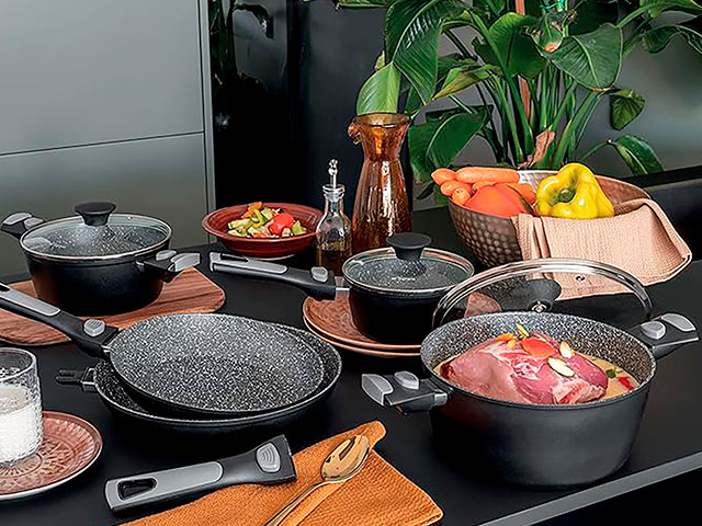 Tigaie cu capac Tognana Space Saving 28 cm, 3.4 l, cu 2 manere detasabile