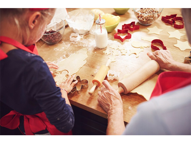 Set ustensile de cofetarie pentru copii 3 forme Christmas, sucitor
