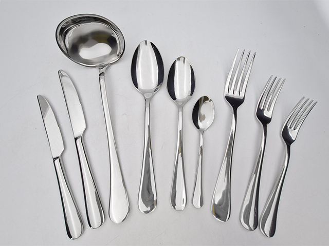Set de tacamuri Pinti Coliseum 75buc, inox