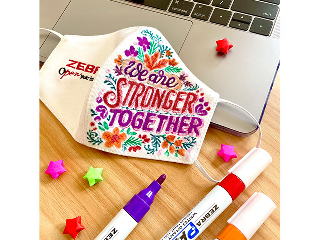 Marker permanent Zebra Paint, albastru, 3 mm